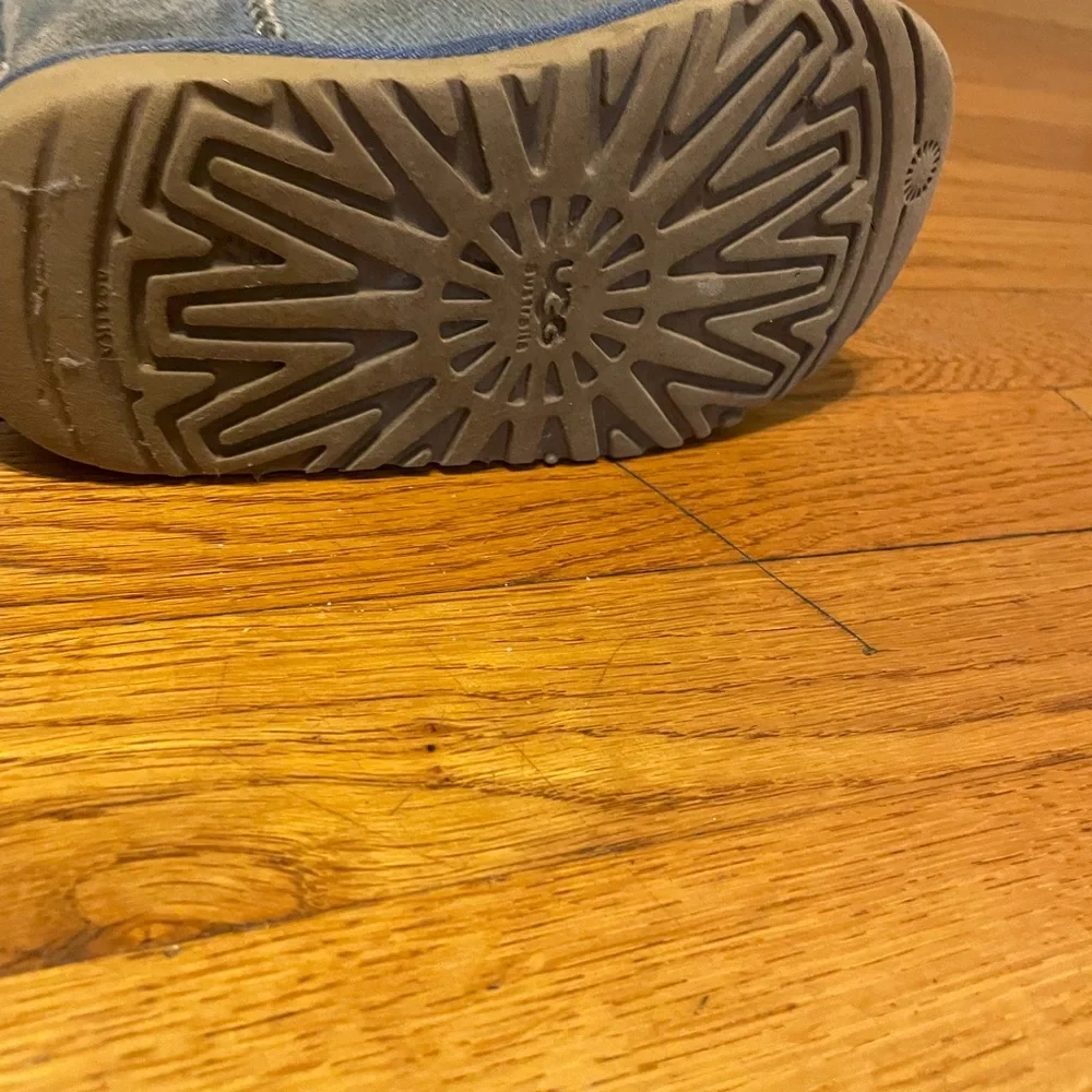 UGG boots sz 11 T - Picture 8 of 8